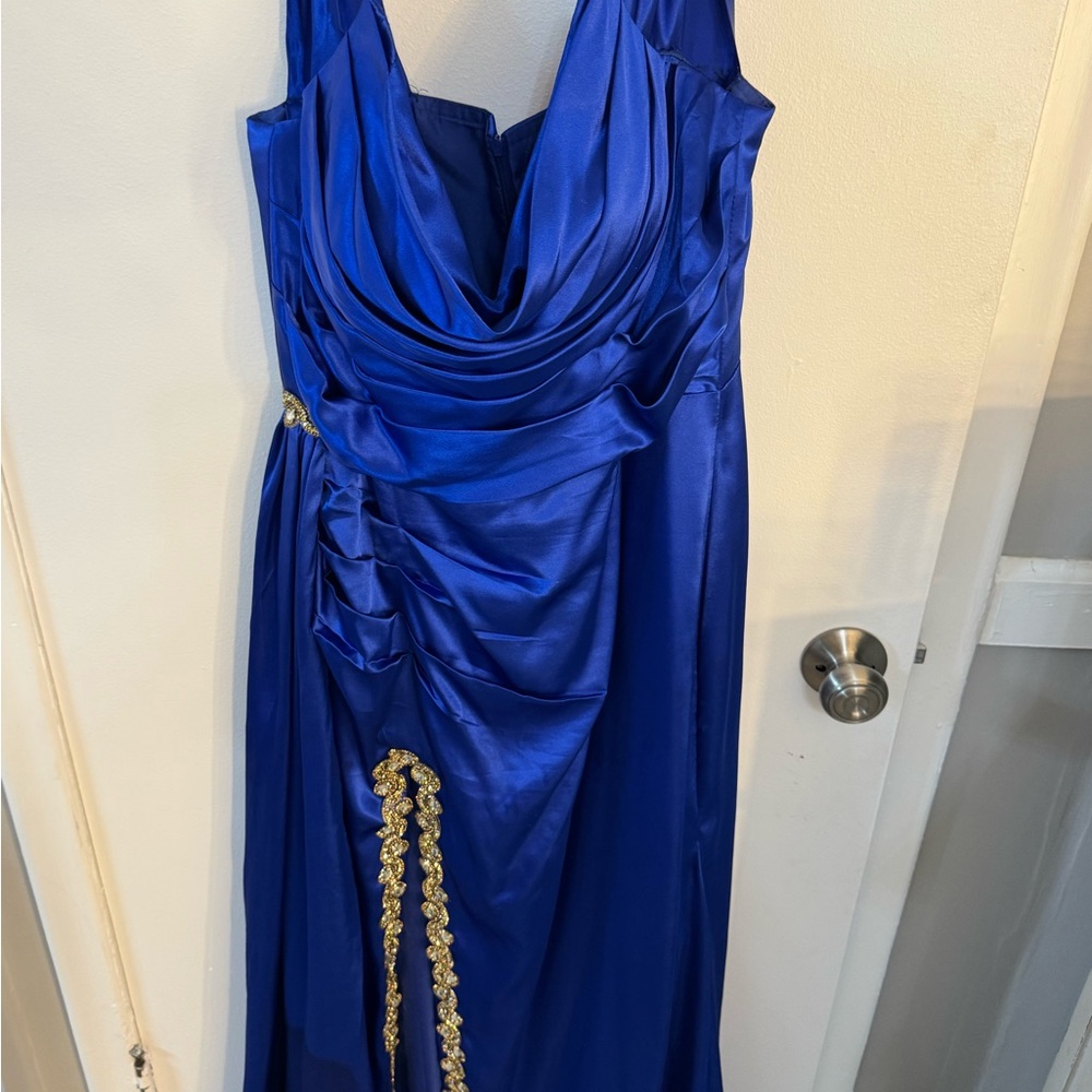 Elegant Blue Evening Dress with Gold Accents